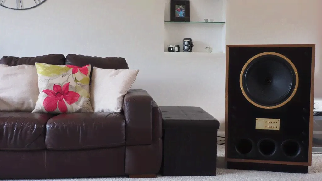 Напольная акустическая система Tannoy Arden Walnut-1